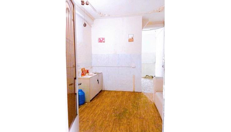Bán nhà QUẬN 1, hẻm Bùi Viện, Thửa đất vuông vức 3.6 x 9.2 m, 3 tầng, 6.8 tỷ